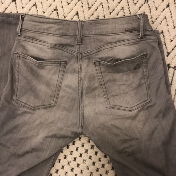 Cute and Trendy DL1961 gray Jeans! - Picture 5 of 5